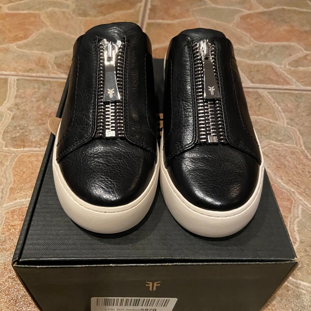 Frye Lena Zip Mule - Black Leather